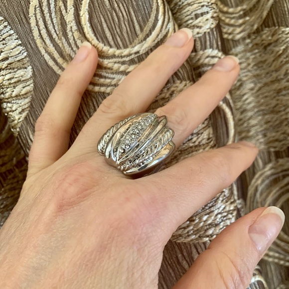 Large Statement Ring - Picture 1 of 16